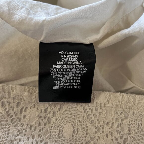 Volcom White Lace Mini Skirt Womens SM (5) Zip Front 90's Y2K Skater Boho - Picture 4 of 8